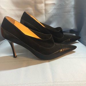 Size 40 Manolo Blahnik shoe/bootie/heel